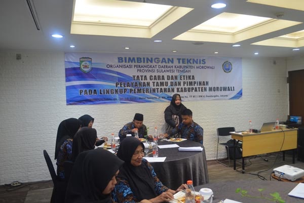 Bimtek Tata Cara dan Etika Pelayanan Tamu dan Pimpinan (Table Manner)