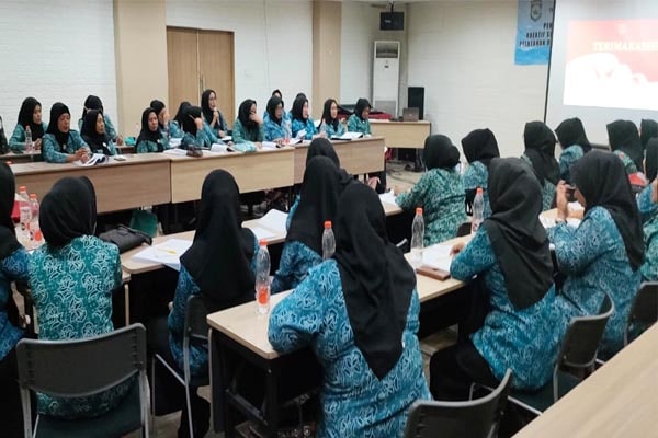 Peningkatan Kompetensi Pengurus TP PKK Kecamatan Sombori Kepulauan, Menui Kepulauan, dan Bungku Pesisir dalam Mendukung Program Pembangunan dan Sosial Kemasyarakatan