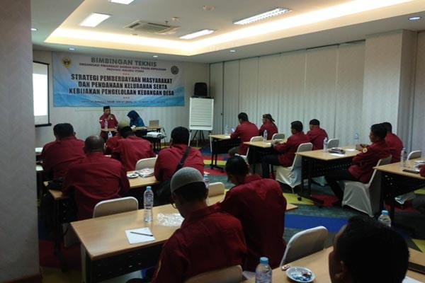 Bimtek Strategi Pemberdayaan Masyarakat dan Pendanaan Kelurahan Serta Kebijakan Pengelolaan Keuangan Desa