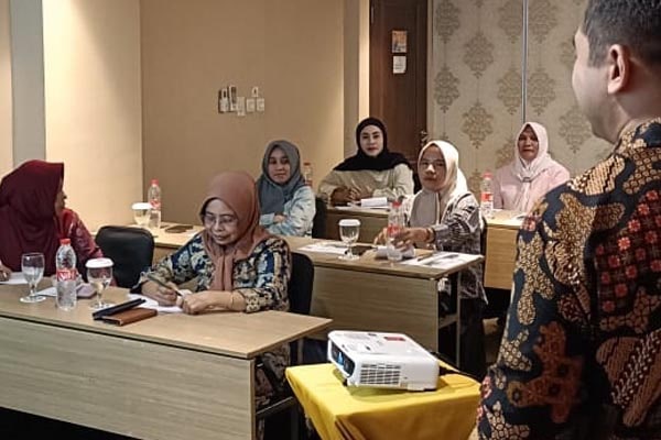 Bimtek Peran dan Tugas Sekretariat dalam Penganggaran dan Pengawasan Kinerja Legislatif